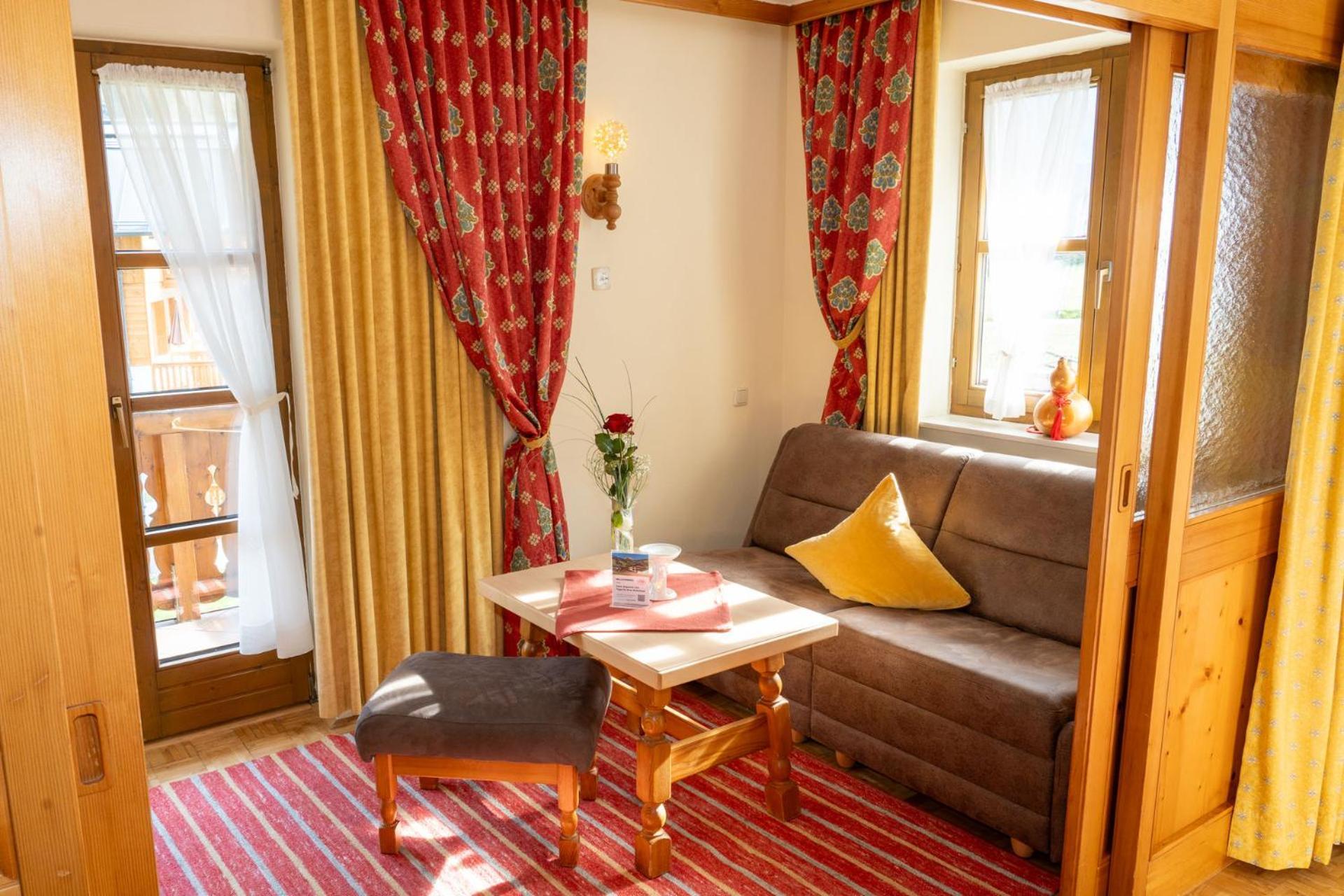 Bauernhofhotel "Die Unterbergerin" - Zimmer Mit Fruehstueck Und Ferienwohnungen In Gastein Mit Gratis Thermeneintritt دورفغاستين المظهر الخارجي الصورة