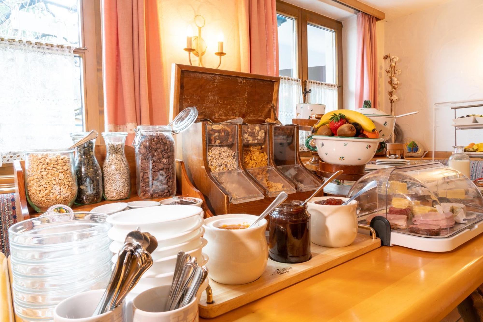 Bauernhofhotel "Die Unterbergerin" - Zimmer Mit Fruehstueck Und Ferienwohnungen In Gastein Mit Gratis Thermeneintritt دورفغاستين المظهر الخارجي الصورة